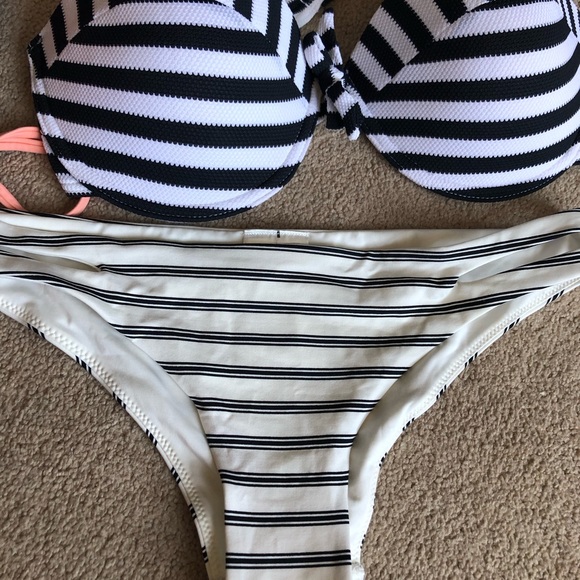 Two- piece Swimsuit LOT - Picture 11 of 15